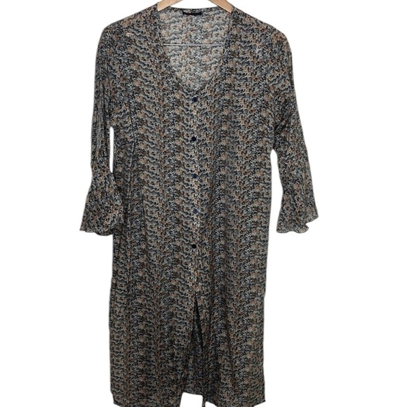 Isabella Rossi Sheer Floral Long Bell Sleeve Button Up Cover Up Women Size 10 - Picture 1 of 7